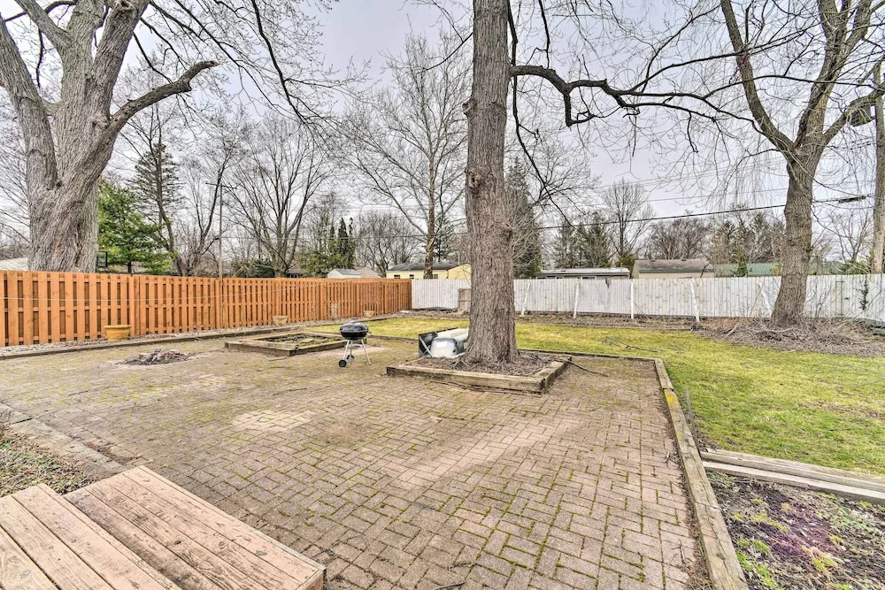 3 Mi to Michigan Stadium: Home w/ Grill & Yard