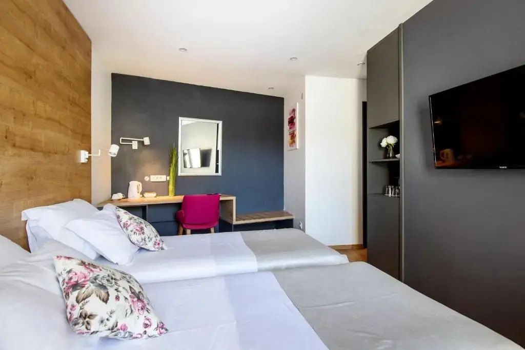 ORA Luxury Rooms