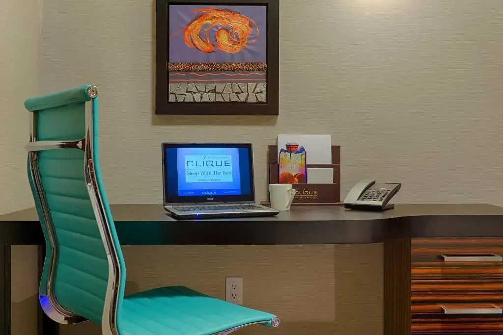 Hotel Clique Calgary Airport - Chambres