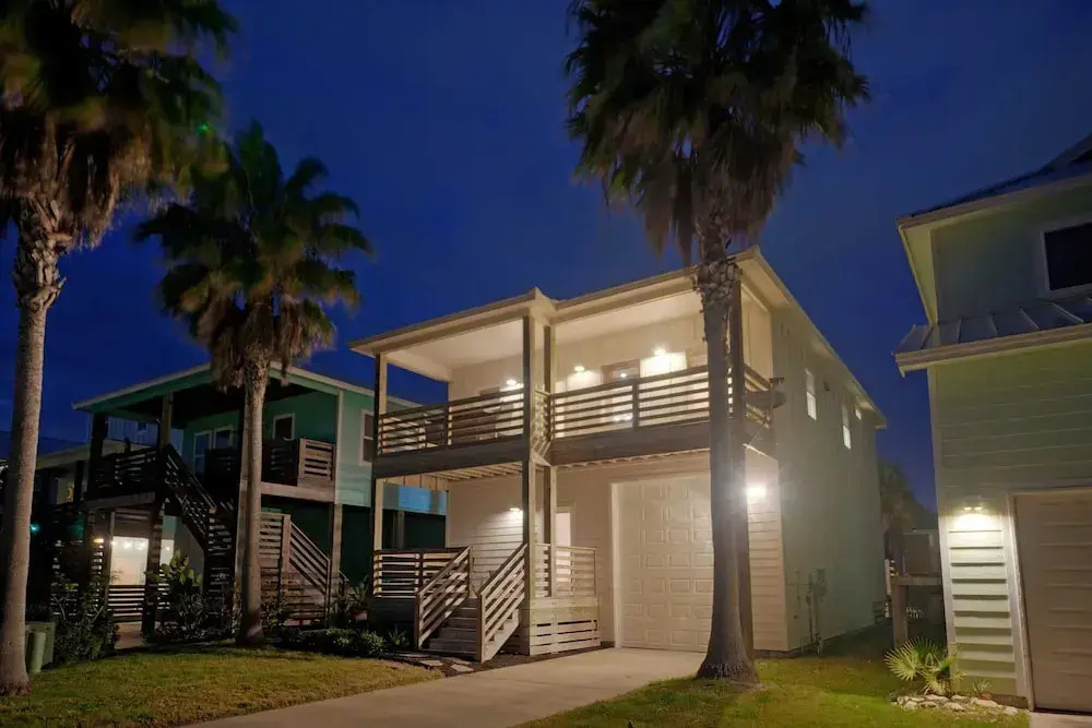 Coastal Escape w/ Pond Views + Pool Access Grahams Getaway by Avantstay