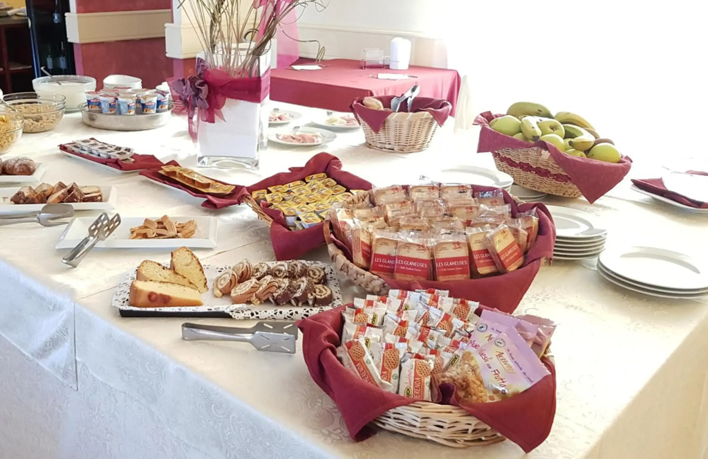 Hotel photo 12
