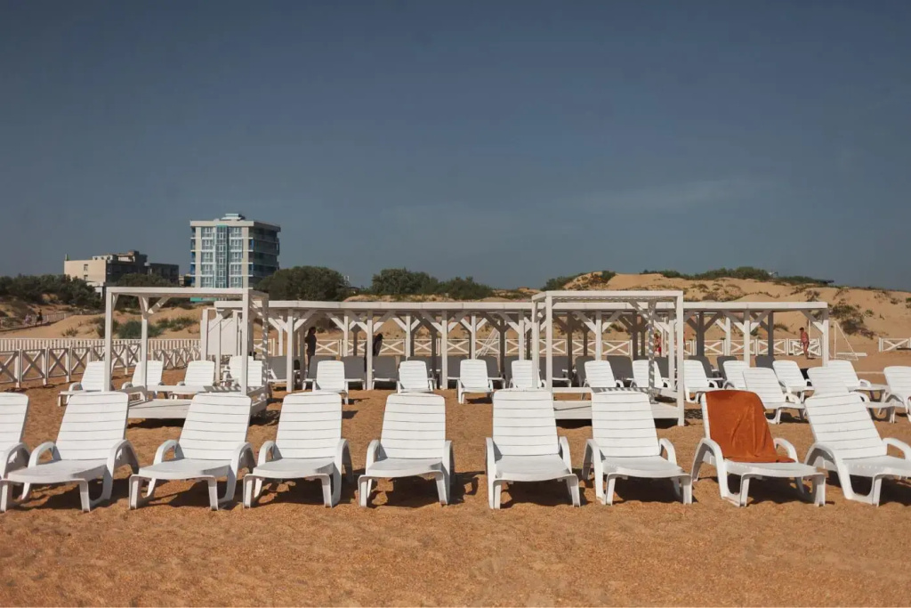Beach & Waterfront