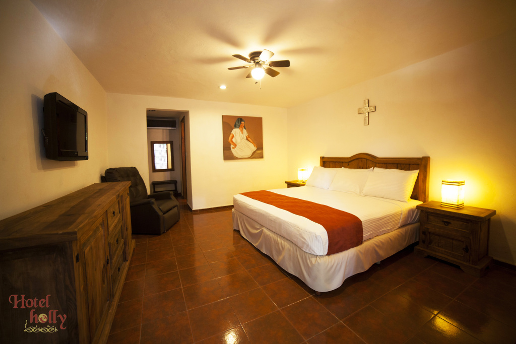 Hotel Holly — 4