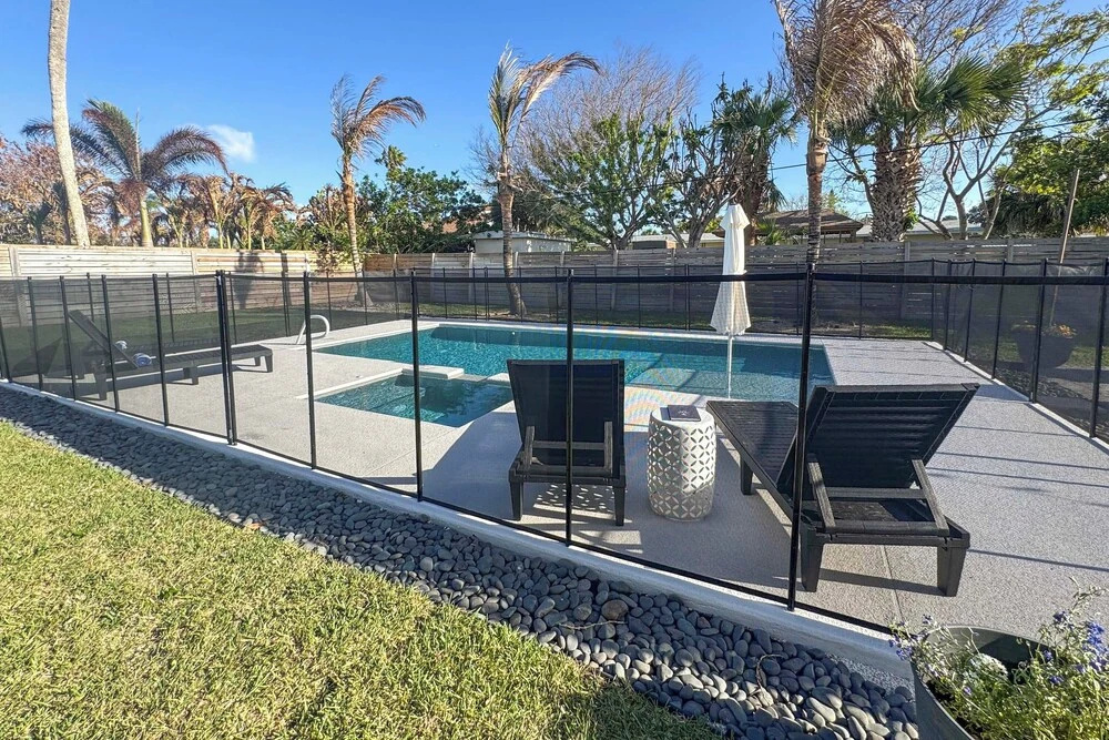 Pool & Spa, 2 Blocks to Beach! Cocoa Beach Retreat