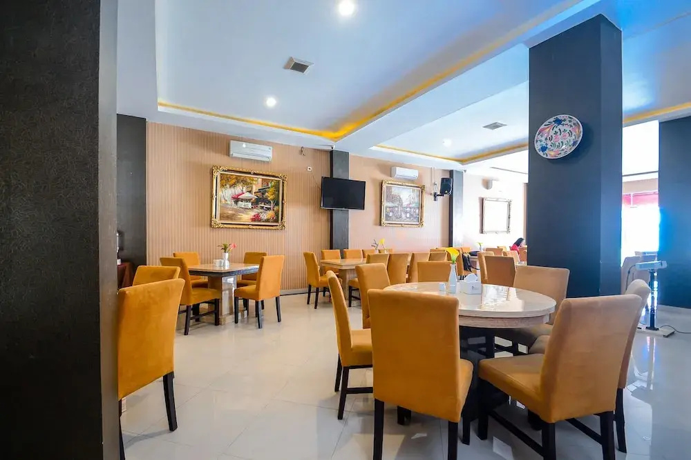 Food & Beverage