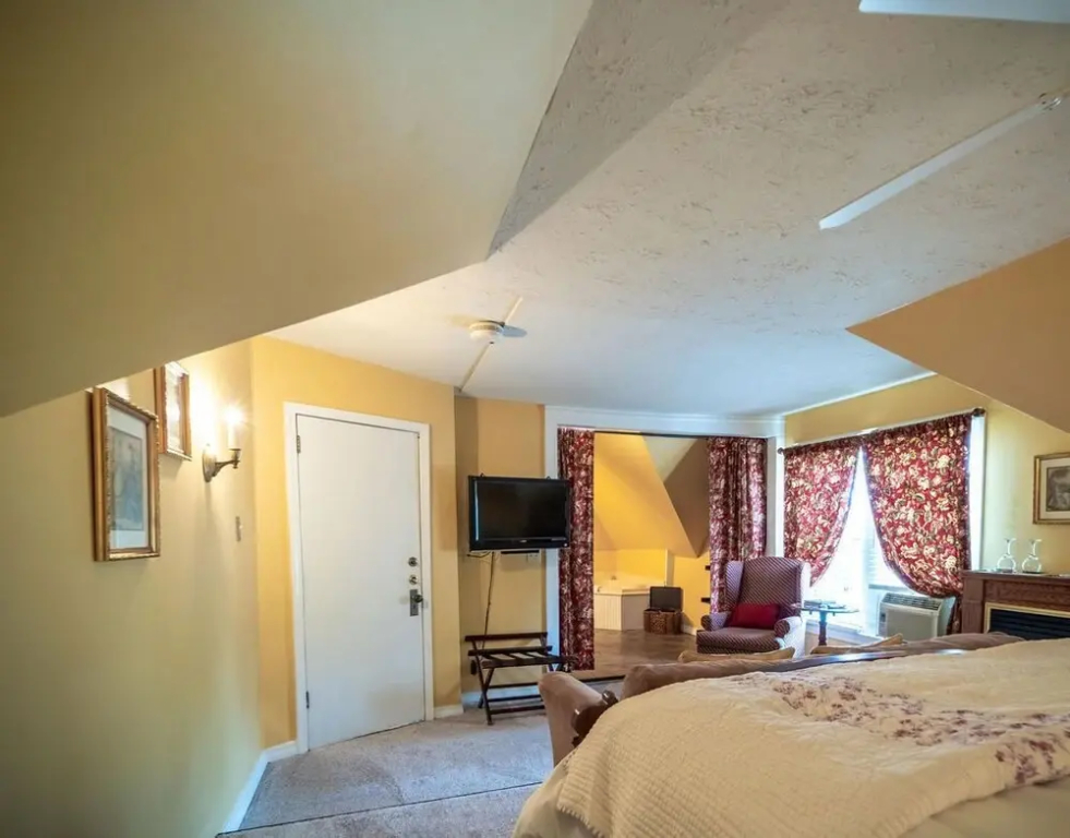 觀景標準雙人房，配有雙人床