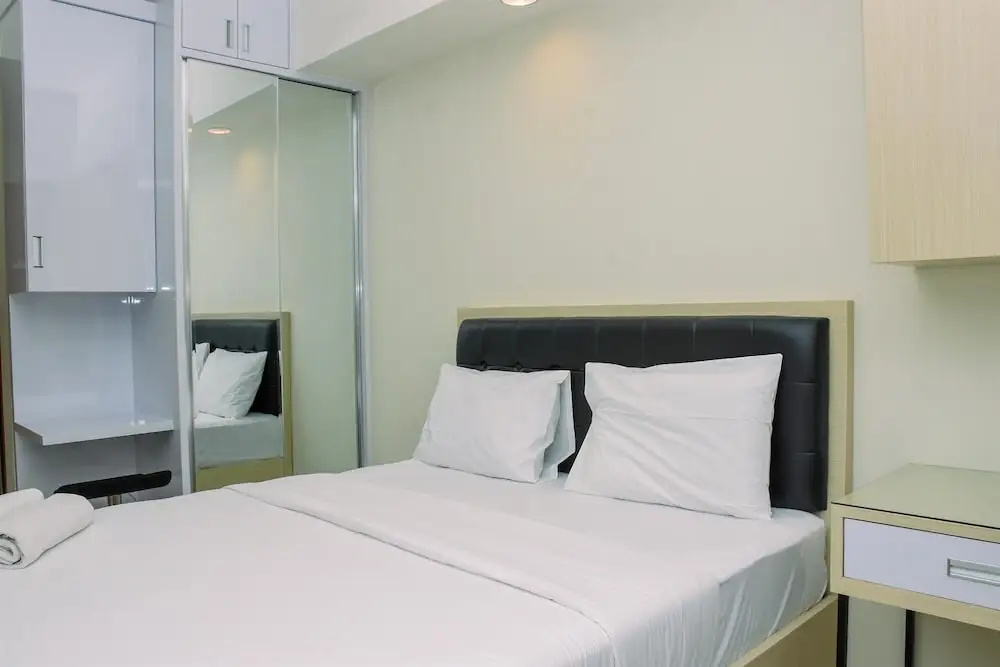 Elegant And Nice Studio At Evenciio Margonda Apartment