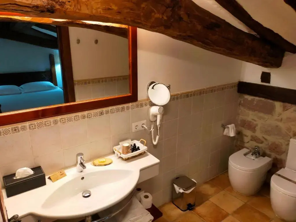 Standard Double Attic room (full double bed)
