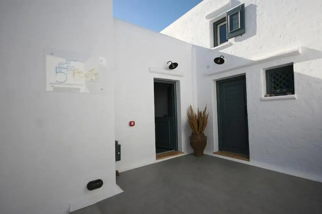 5 Traditional Suites