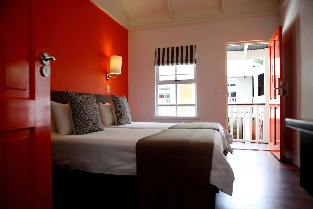 Never at Home Green Point - Hostel - фото 6