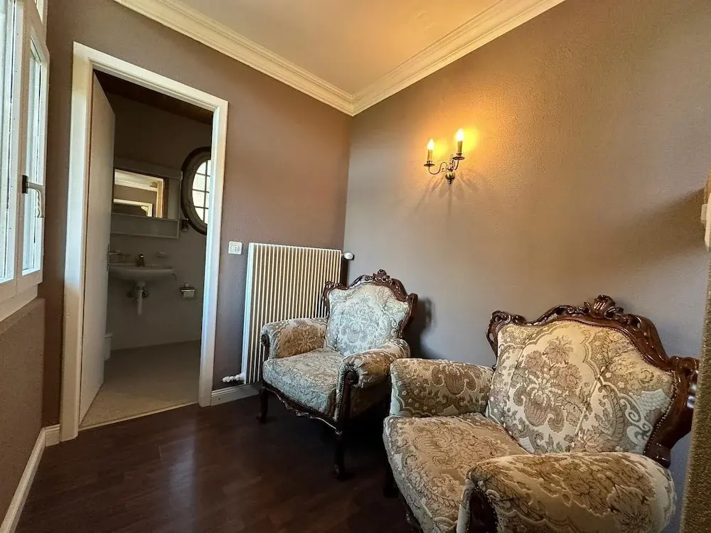 Standard Double room with balcony and with mountain view (full double bed)