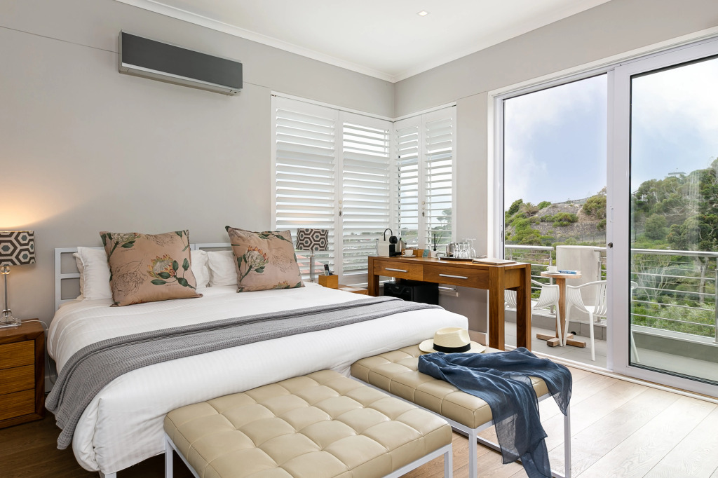 Camps Bay Retreat by null