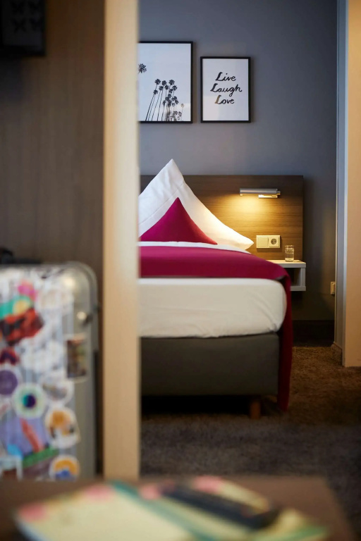 Double Suite (full double bed)