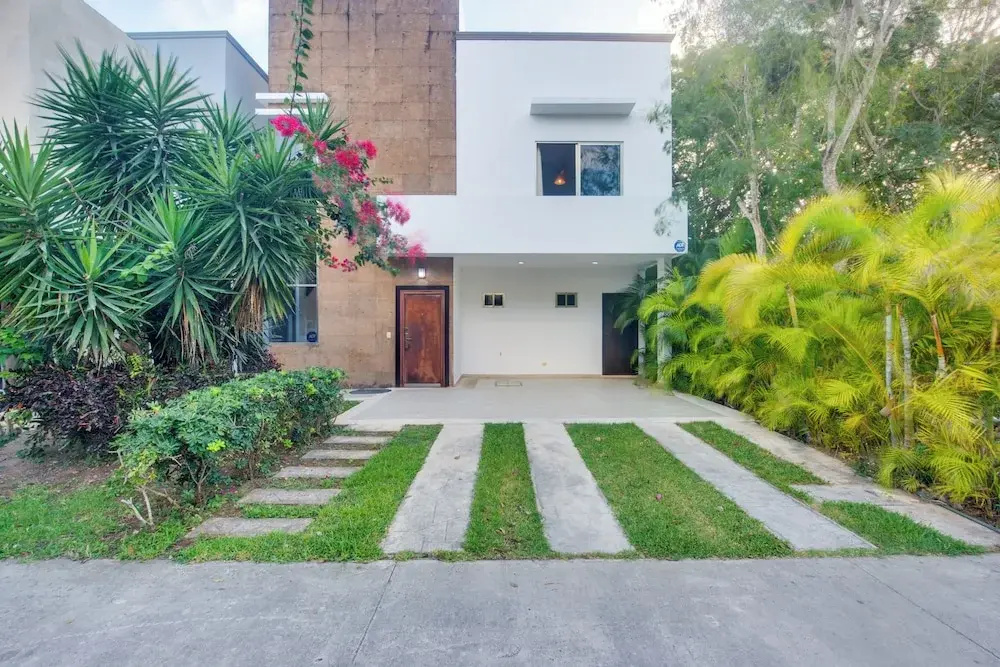 1 Mi to Beach: Luxe Playa Del Carmen Home w/ Pool