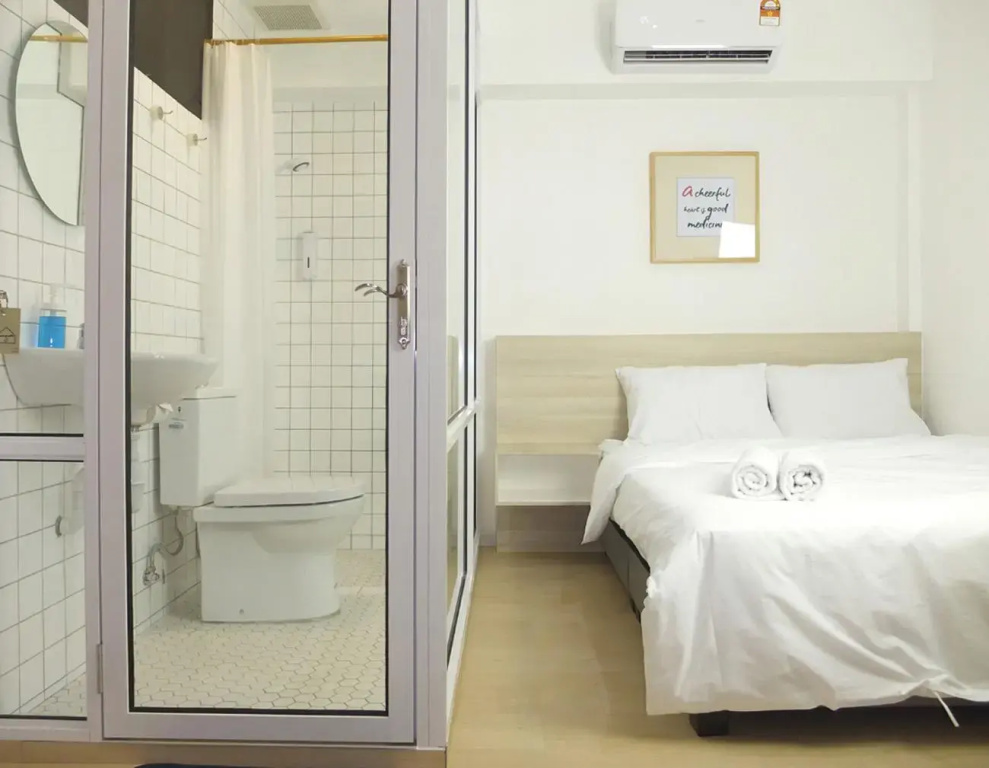 Standard Double room (full double bed)
