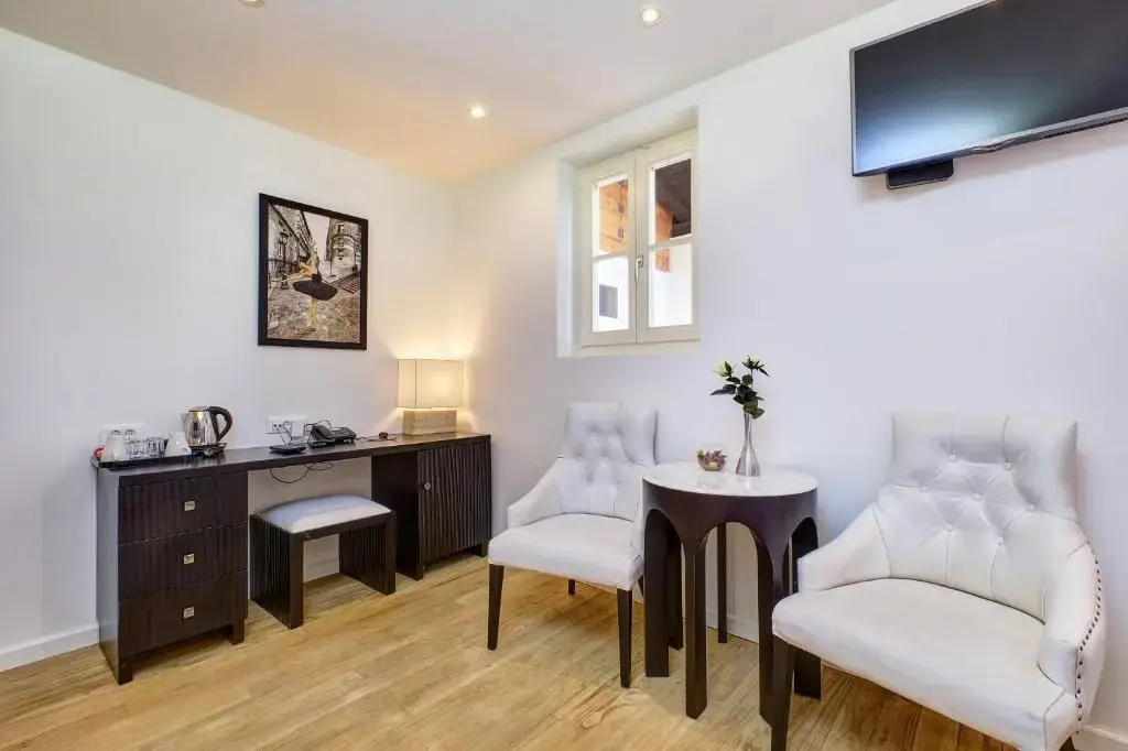 Dolphin Suites Hotel - Chambres