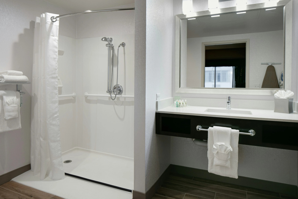 Holiday Inn & Suites Overland Park West by IHG - Général