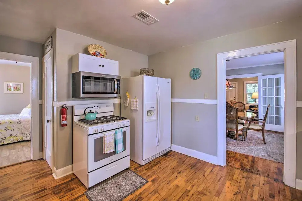 Hot Springs Home - Walk to Oaklawn Casino! — фото 5