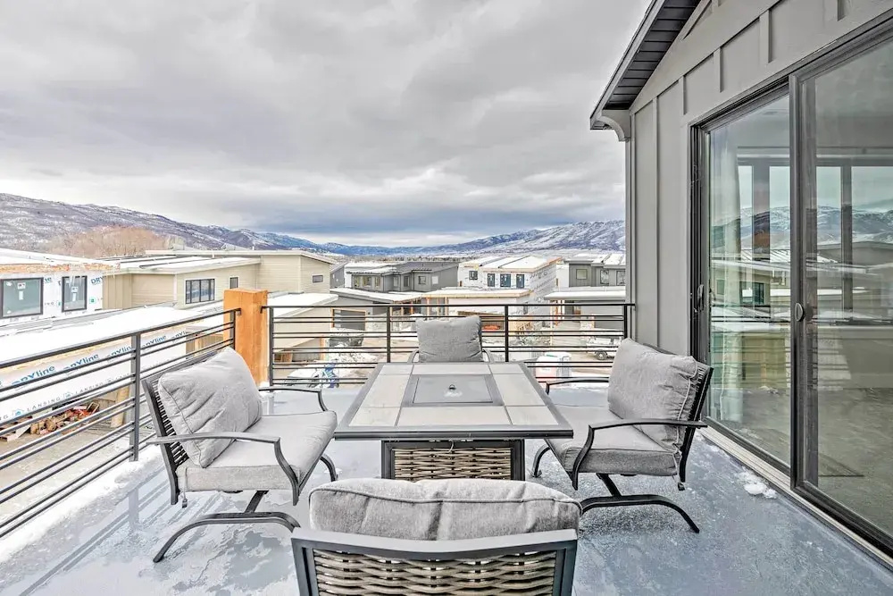 Newly-built Lakeside Gem w/ Community Perks!