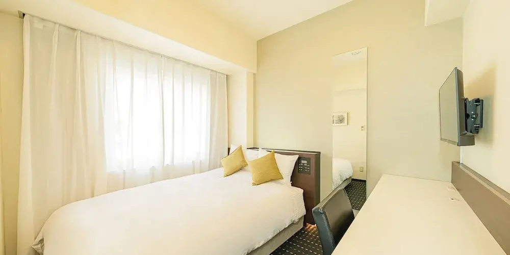 kanda station hotel - Tap to explore photos