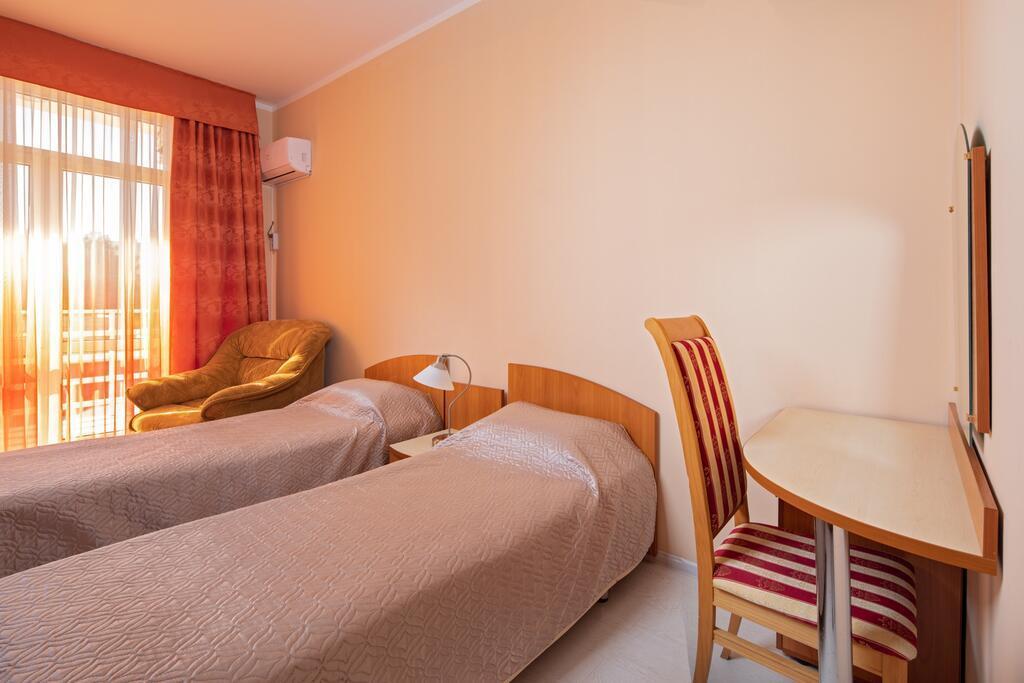 Отель круиз на серафимовича геленджик