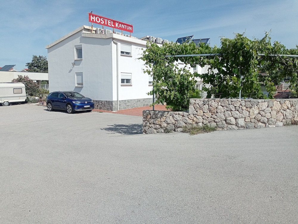 Hostel Kantun