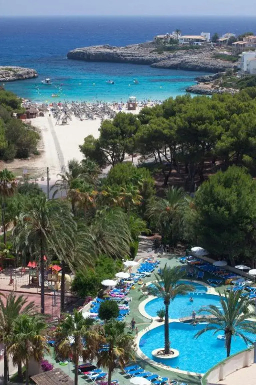 Beach & Waterfront