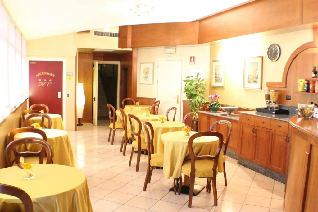 Hotel photo 13