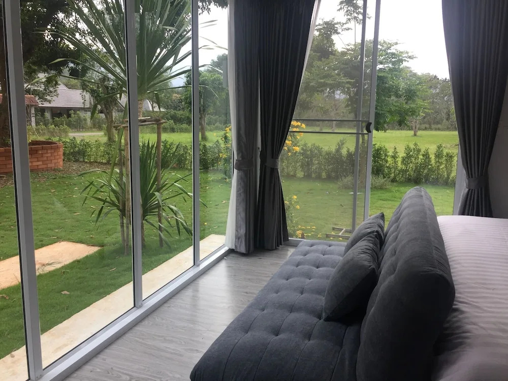 Коттедж с красивым видом из окна в Khaoyai Nature Resort