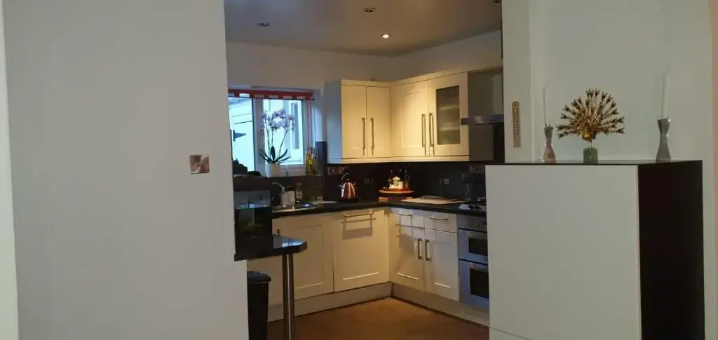 2-bed House in Poole