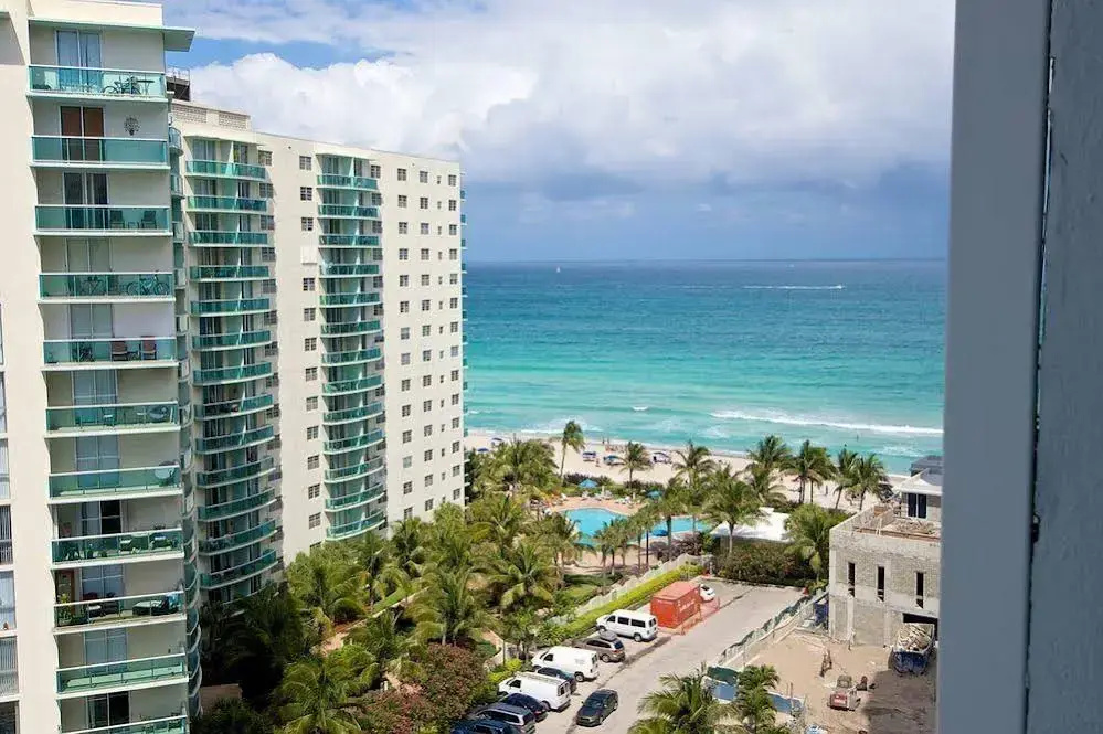 Private Residence at Ocean Residences