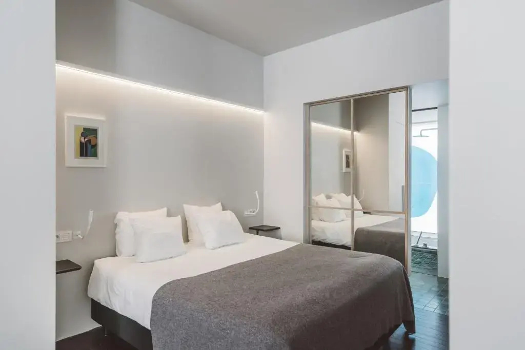 Grand room