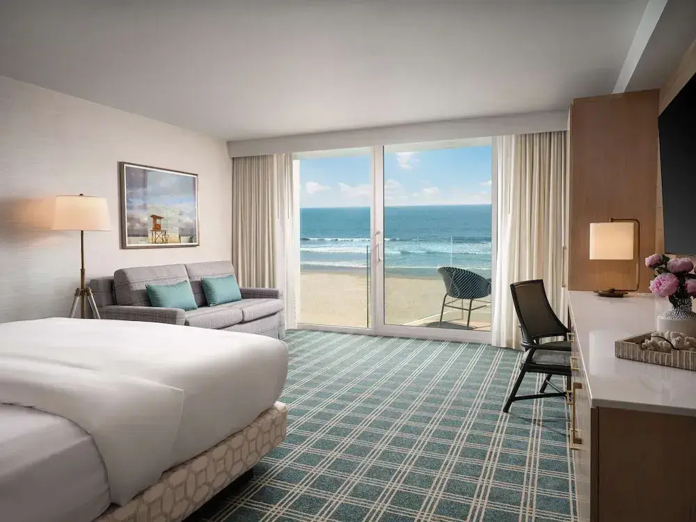 The Views Double room with ocean view (full double bed)