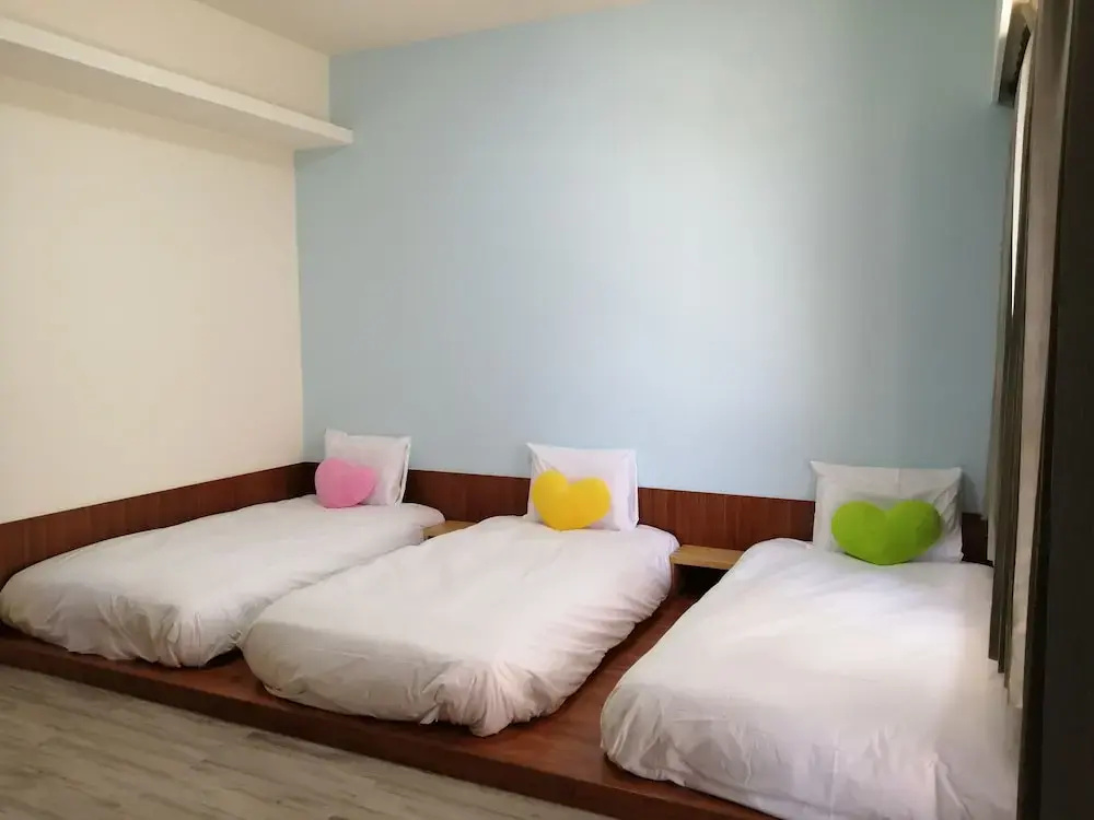 Standard Triple room with balcony