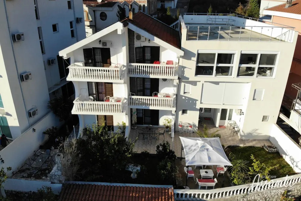 Apartmani Avanti Becici