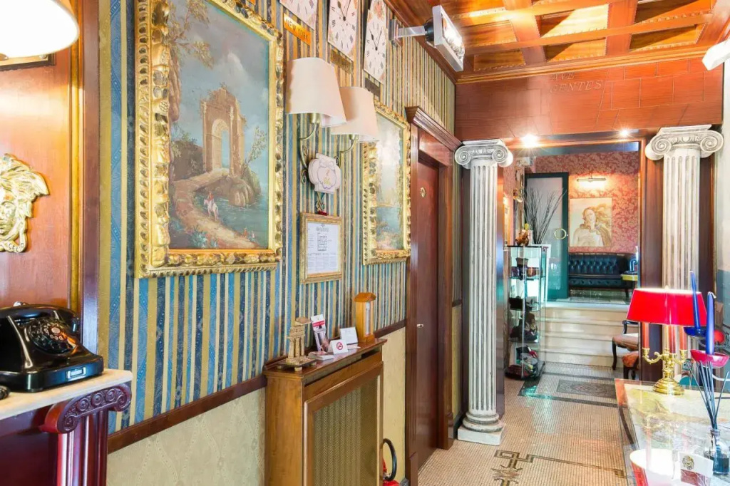 Hotel photo 2