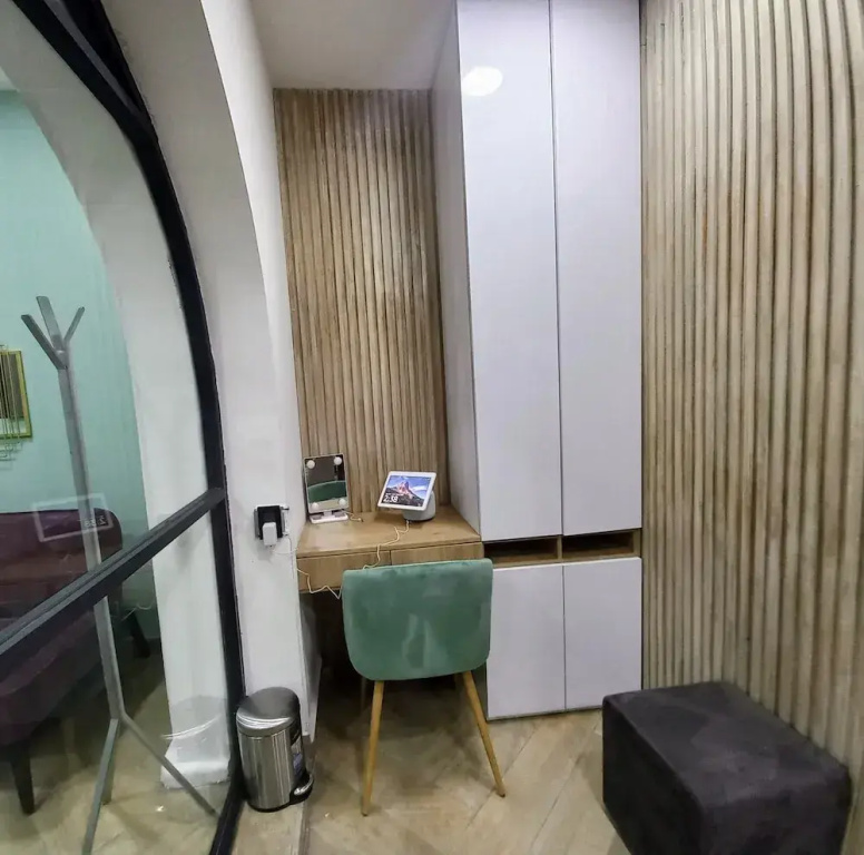 Comfort room