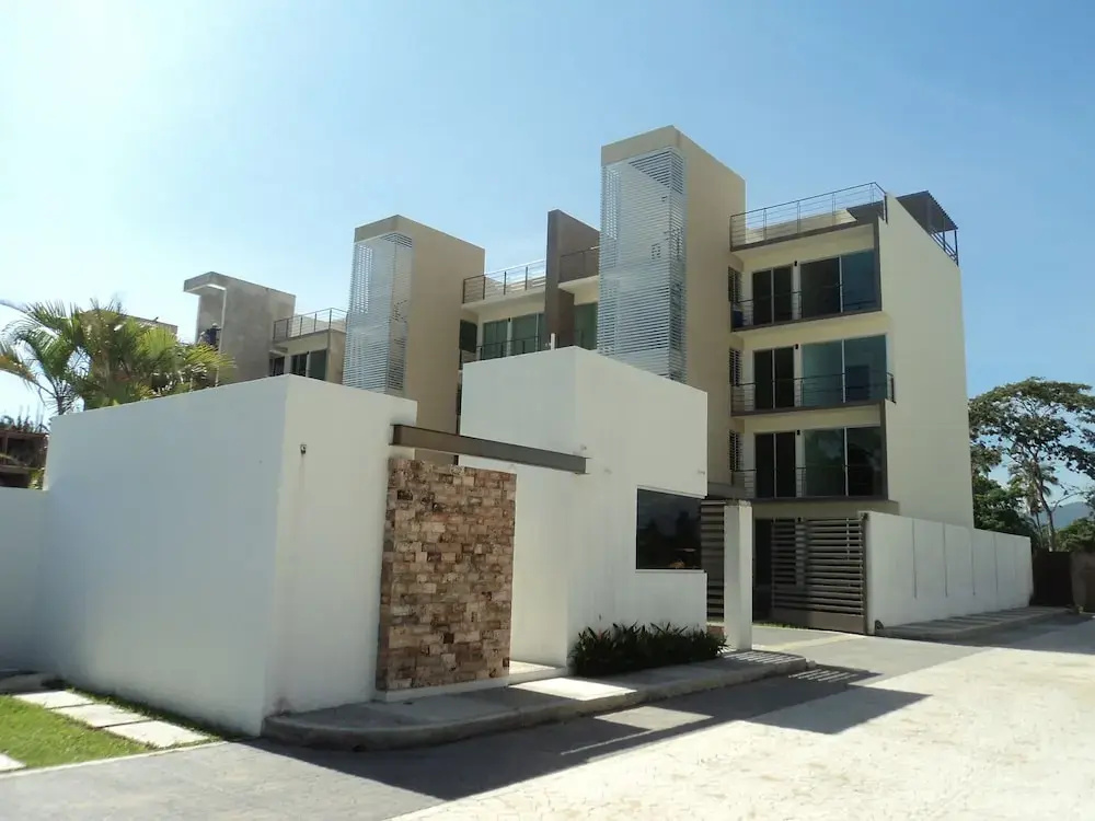 Acapulco Diamond Zone Residential With Jacuzzi in Private Roof Garden