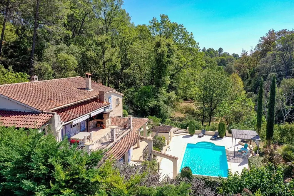 Villa in Flayosc With Private Pool