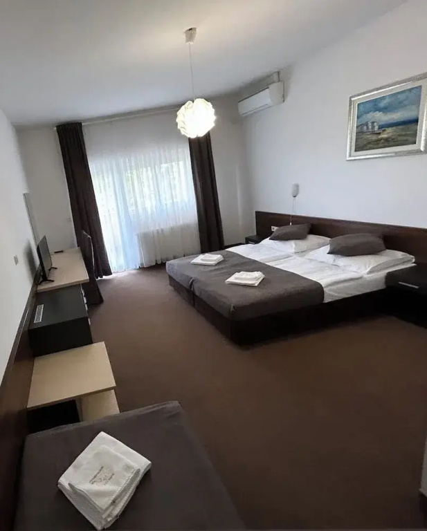Standard Triple room with balcony