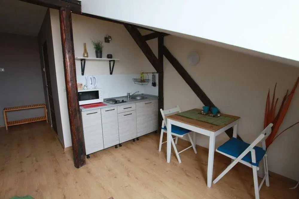 Sunny Studios - Général