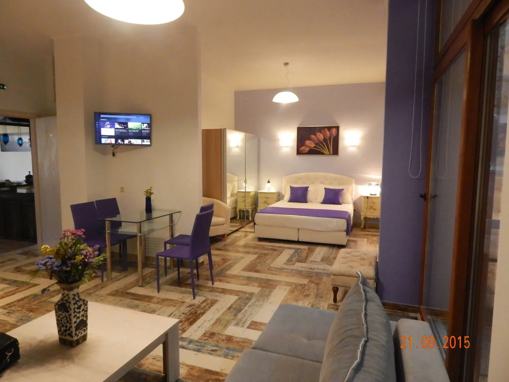 Luxury Suite