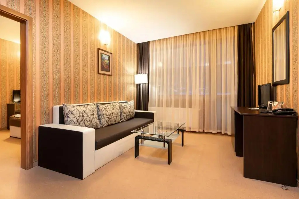 1 Bedroom Suite with balcony and with view