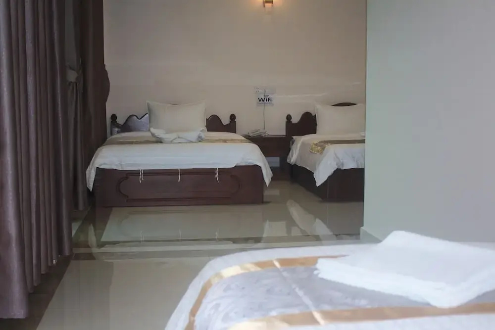 Standard Triple room