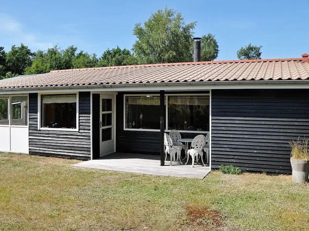 Pleasant Holiday Home in Rødby With Roofed Terrace
