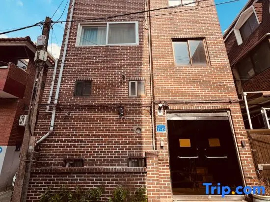 [Special Price] Mapo Hongik Mangwon/3 Bedrooms/Netflix, Free Dryer/private space