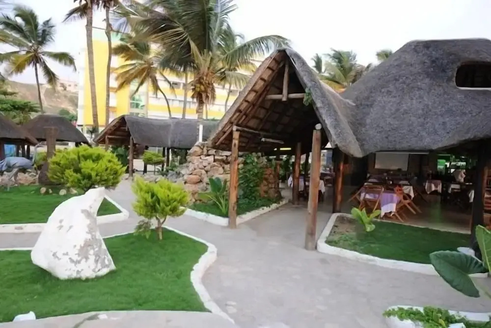 Hotel Ritz Sumbe - Général