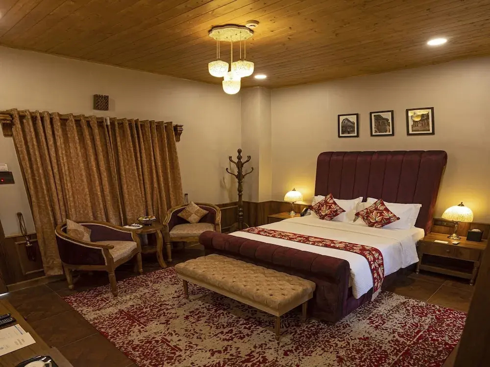 Premium room with mountain view