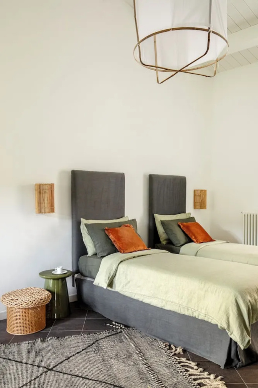 Comfort room with balcony