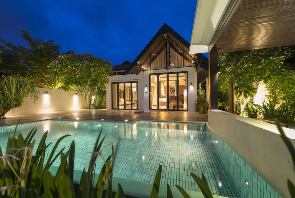 3 Bedrooms Villa beachfront